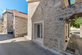 Studio Apartment - Na Kavalu, Kaštel Kambelovac